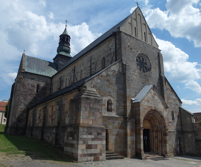 Saint_Thomas_of_Canterbury_church_in_Sulejów