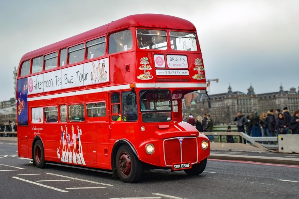 bus-6982035_1280
