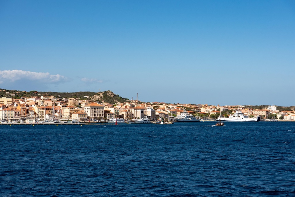 la-maddalena-4491114_1280